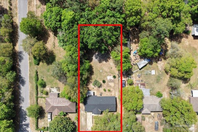 5633 Collinswood Dr, Milton, FL 32583