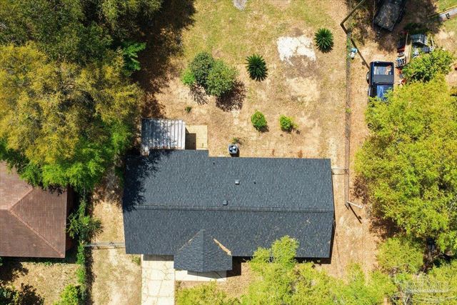 5633 Collinswood Dr, Milton, FL 32583