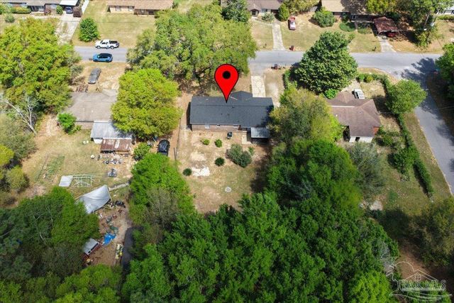 5633 Collinswood Dr, Milton, FL 32583