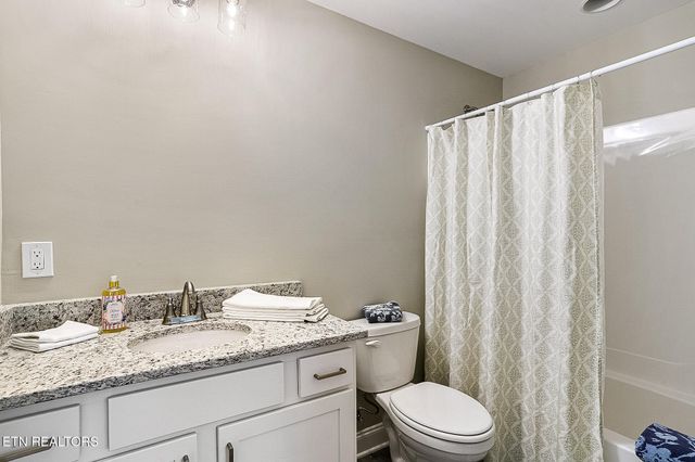 481 Broome Rd Apt 206, Knoxville, TN 37909