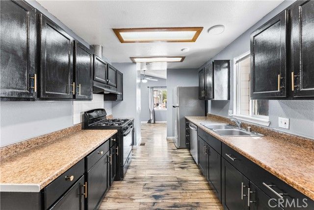 44117 Parkview Lane, Lancaster, CA 93535