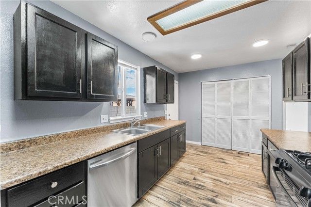 44117 Parkview Lane, Lancaster, CA 93535