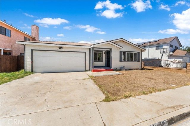 44117 Parkview Lane, Lancaster, CA 93535
