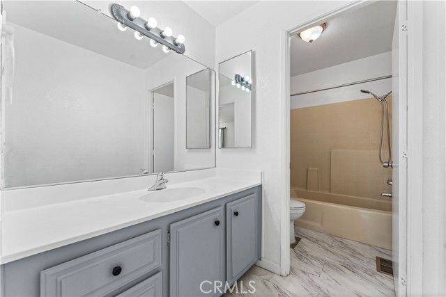 44117 Parkview Lane, Lancaster, CA 93535