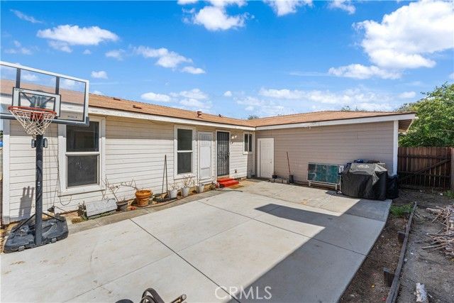 44117 Parkview Lane, Lancaster, CA 93535