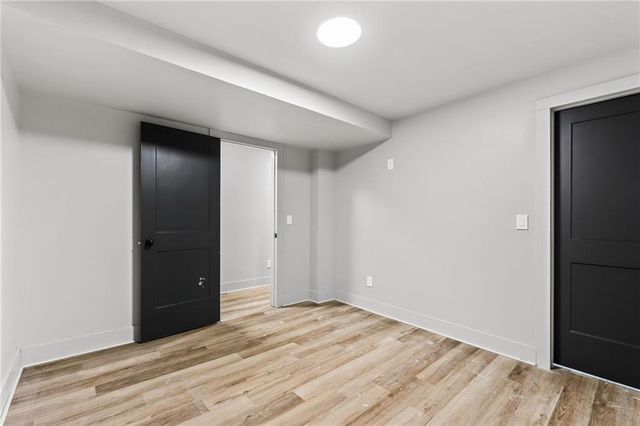 10437 Grand Avenue, Kansas City, MO 64114