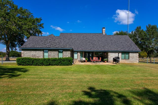 974 State Highway 21 E Highway E, Caldwell, TX 77836