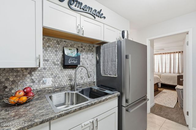 396A N Silverbell Road, Tucson, AZ 85745