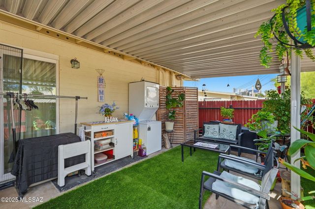 396A N Silverbell Road, Tucson, AZ 85745