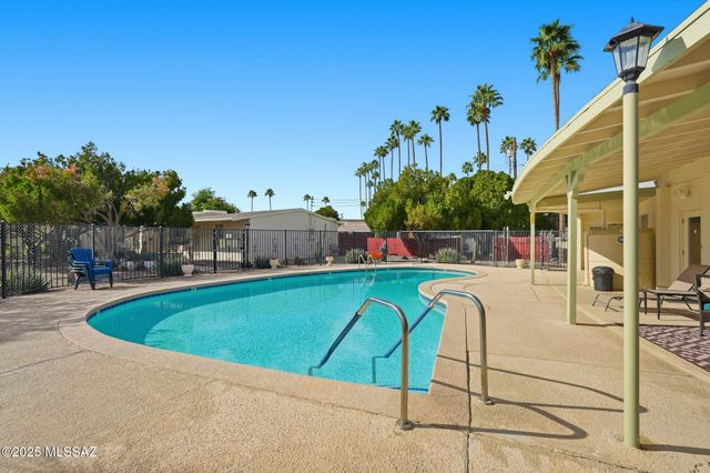 396A N Silverbell Road, Tucson, AZ 85745