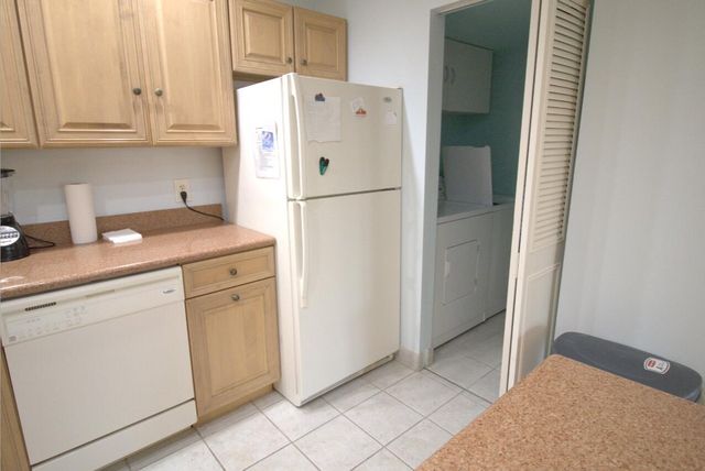 3561 PINE NEEDLE Drive D-2, Greenacres, FL 33463