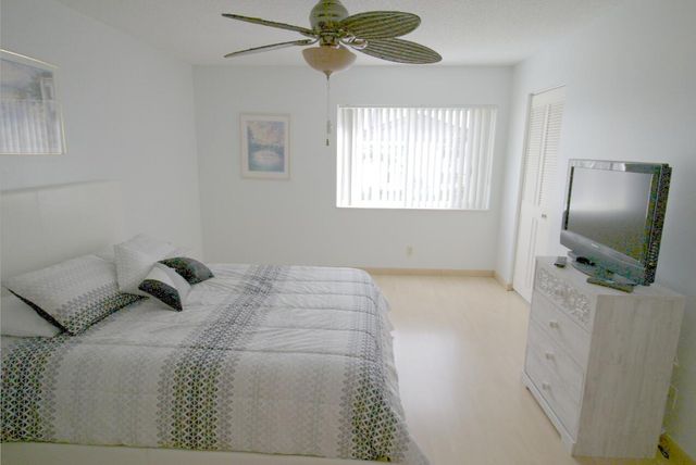 3561 PINE NEEDLE Drive D-2, Greenacres, FL 33463