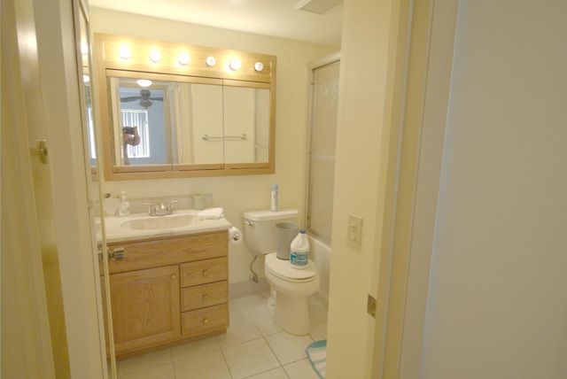 3561 PINE NEEDLE Drive D-2, Greenacres, FL 33463