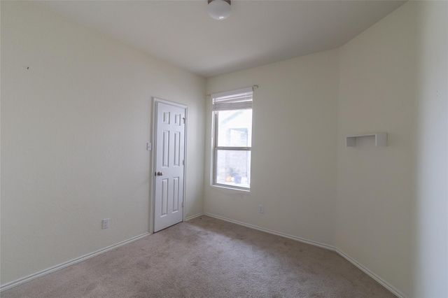 145 Miracle DR, Jarrell, TX 76537