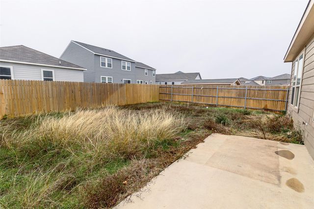 145 Miracle DR, Jarrell, TX 76537