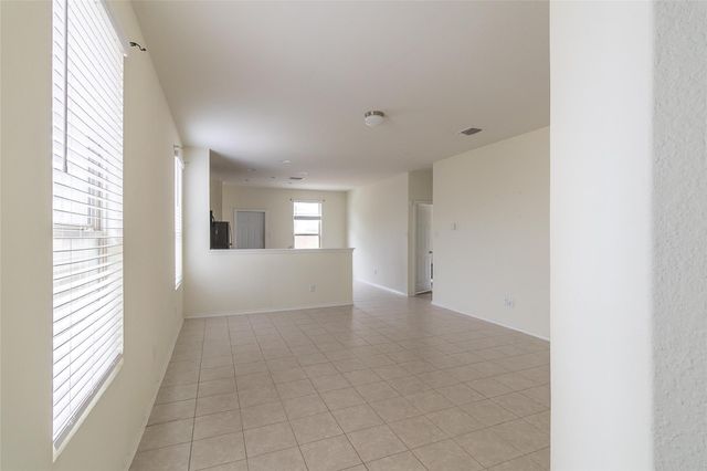 145 Miracle DR, Jarrell, TX 76537