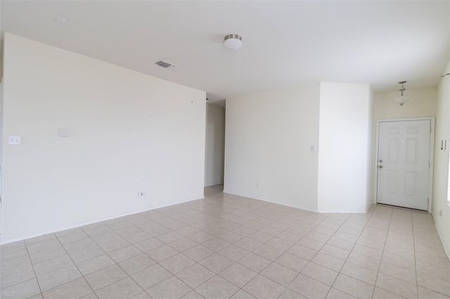 145 Miracle DR, Jarrell, TX 76537