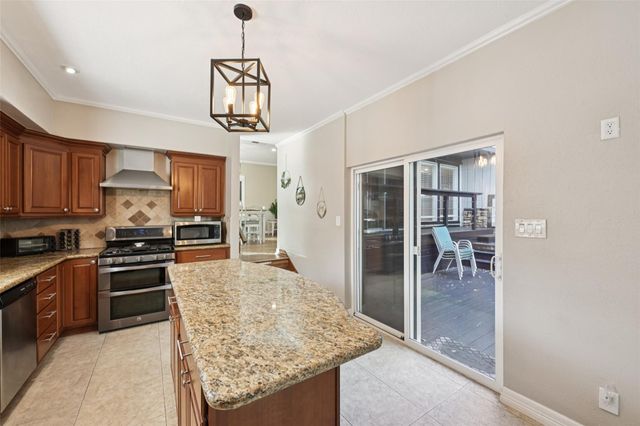 251 Springs Edge Drive, Conroe, TX 77356