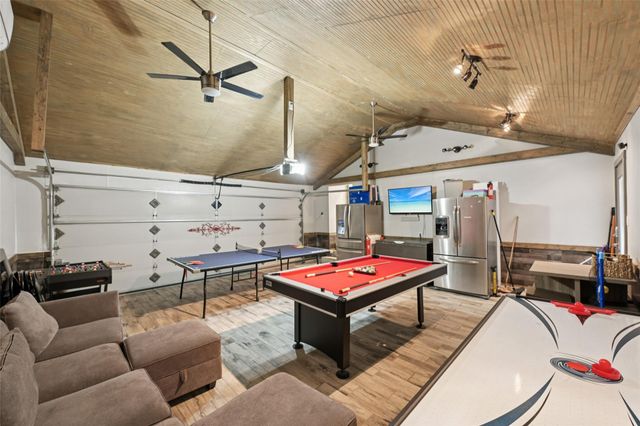 251 Springs Edge Drive, Conroe, TX 77356