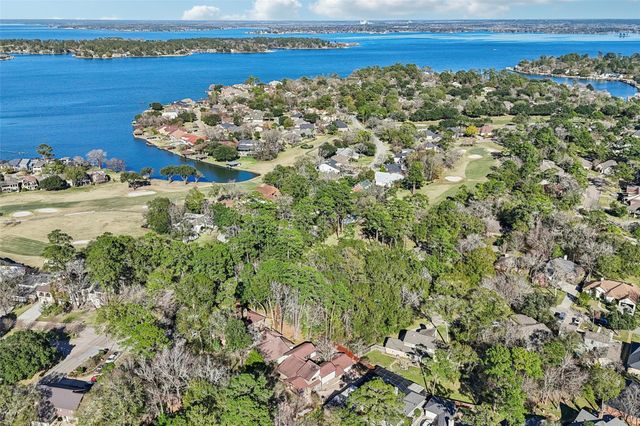 251 Springs Edge Drive, Conroe, TX 77356