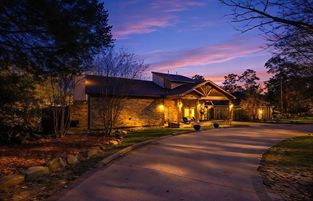 251 Springs Edge Drive, Conroe, TX 77356