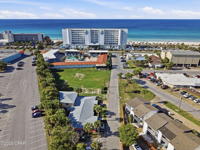 629 Laurel Court, Panama City Beach, FL 32407