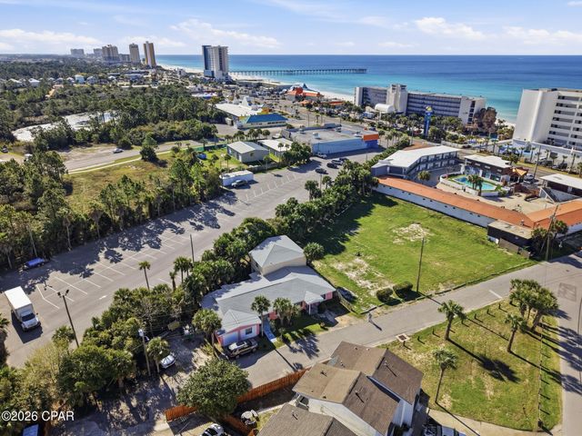 629 Laurel Court, Panama City Beach, FL 32407