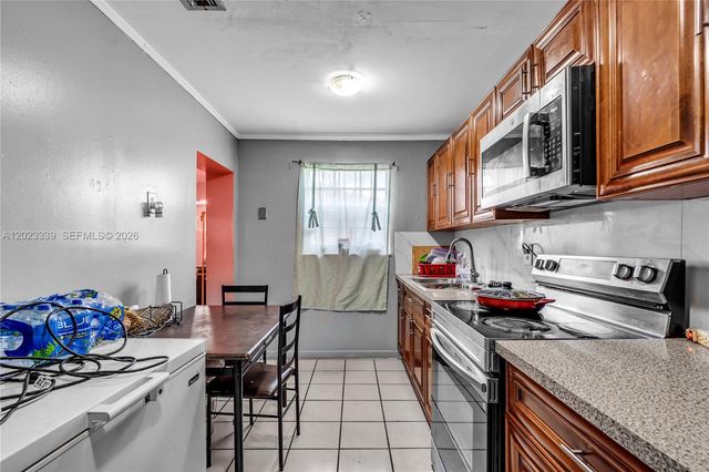 94 NW 69th St, Miami, FL 33150