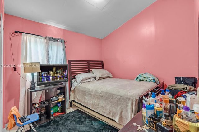 94 NW 69th St, Miami, FL 33150