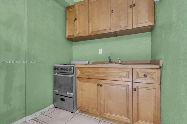 94 NW 69th St, Miami, FL 33150