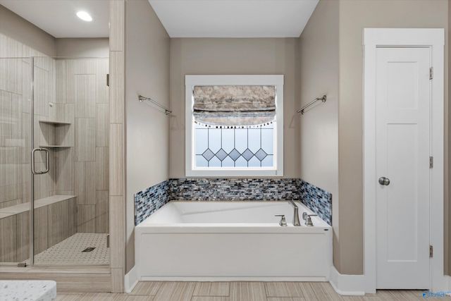 7070 Meadow Way Lane, Owens Cross Roads, AL 35763