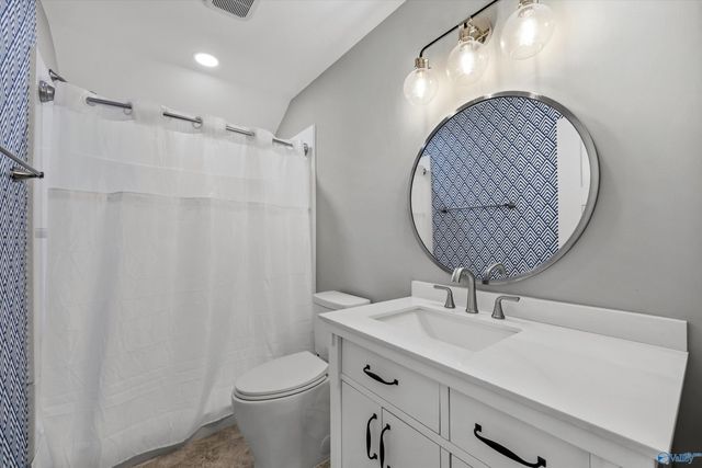 7070 Meadow Way Lane, Owens Cross Roads, AL 35763