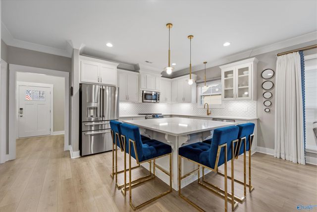 7070 Meadow Way Lane, Owens Cross Roads, AL 35763