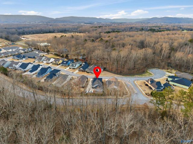 7070 Meadow Way Lane, Owens Cross Roads, AL 35763