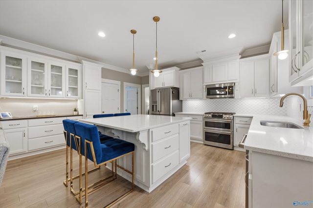 7070 Meadow Way Lane, Owens Cross Roads, AL 35763