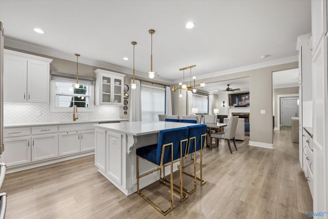 7070 Meadow Way Lane, Owens Cross Roads, AL 35763