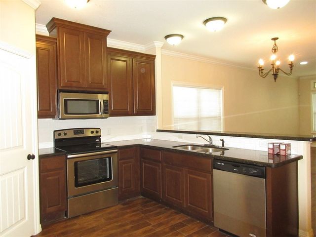 103 Richards Street, College Station, TX 77840