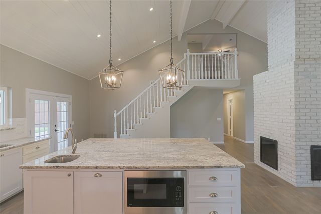 1121 Augusta Court, Mansfield, TX 76063