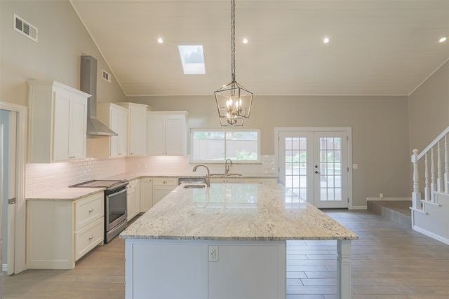 1121 Augusta Court, Mansfield, TX 76063