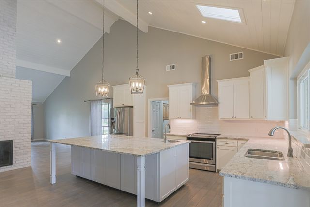 1121 Augusta Court, Mansfield, TX 76063