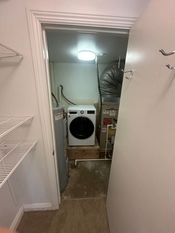 1721 Northfield Square B, Northfield, IL 60093