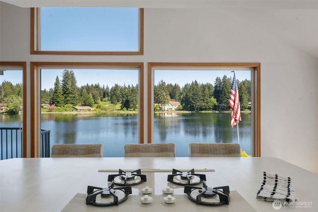 260 E Westlake Drive N, Allyn, WA 98524