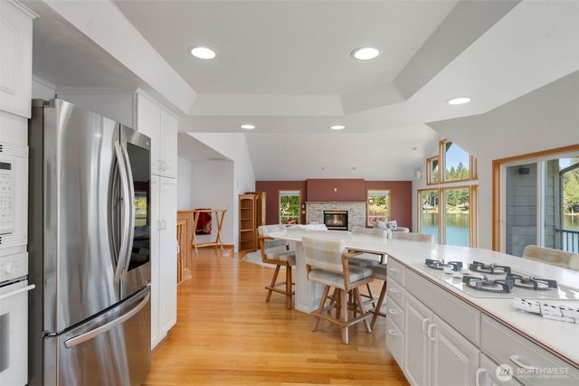260 E Westlake Drive N, Allyn, WA 98524
