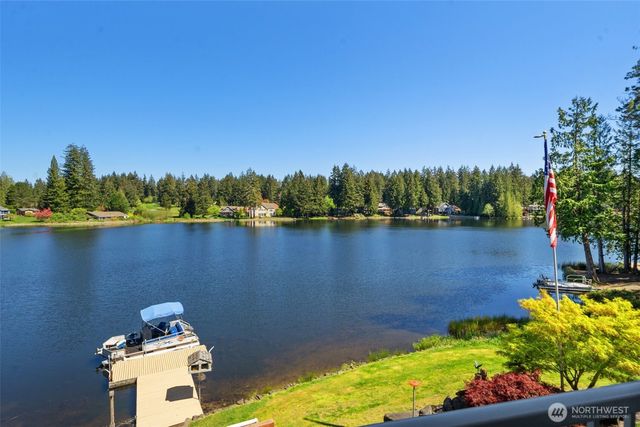 260 E Westlake Drive N, Allyn, WA 98524