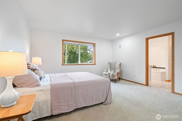 260 E Westlake Drive N, Allyn, WA 98524