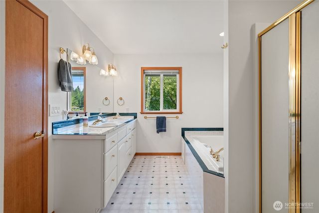 260 E Westlake Drive N, Allyn, WA 98524