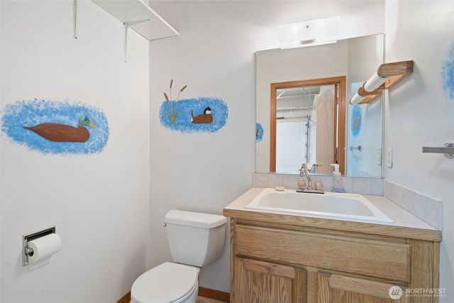 260 E Westlake Drive N, Allyn, WA 98524