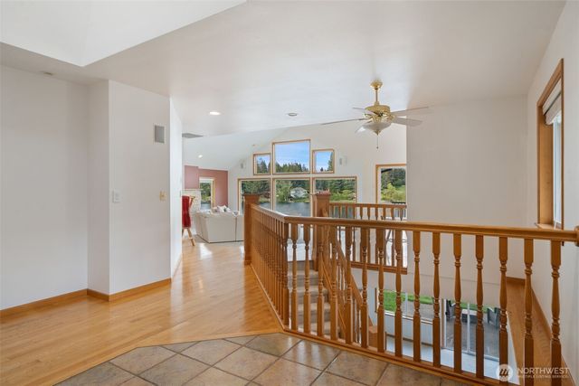 260 E Westlake Drive N, Allyn, WA 98524