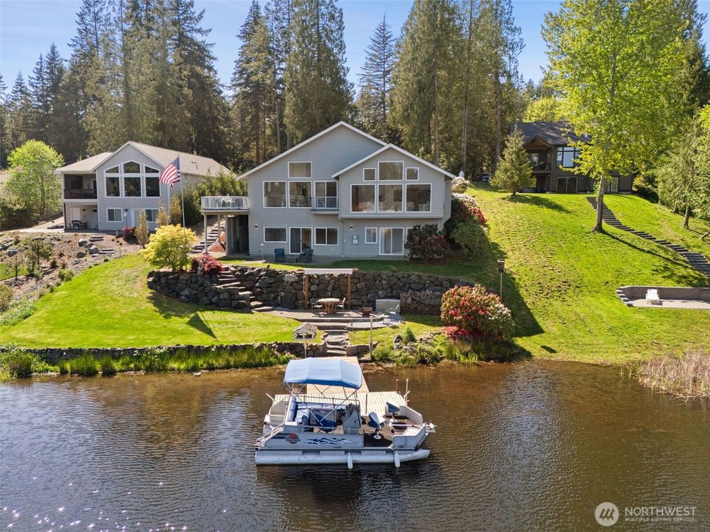 260 E Westlake Drive N, Allyn, WA 98524