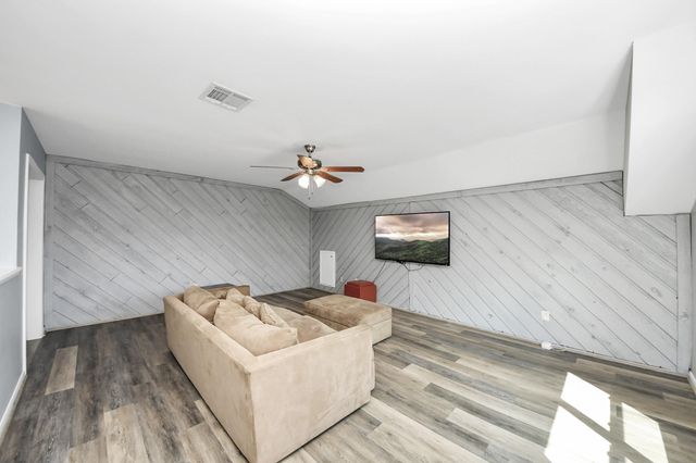 11903 Waldemar Drive, Houston, TX 77077